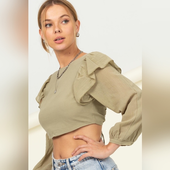 BACK TO BUSINESS RUFFLED CROP TOP - Picture 1 of 3